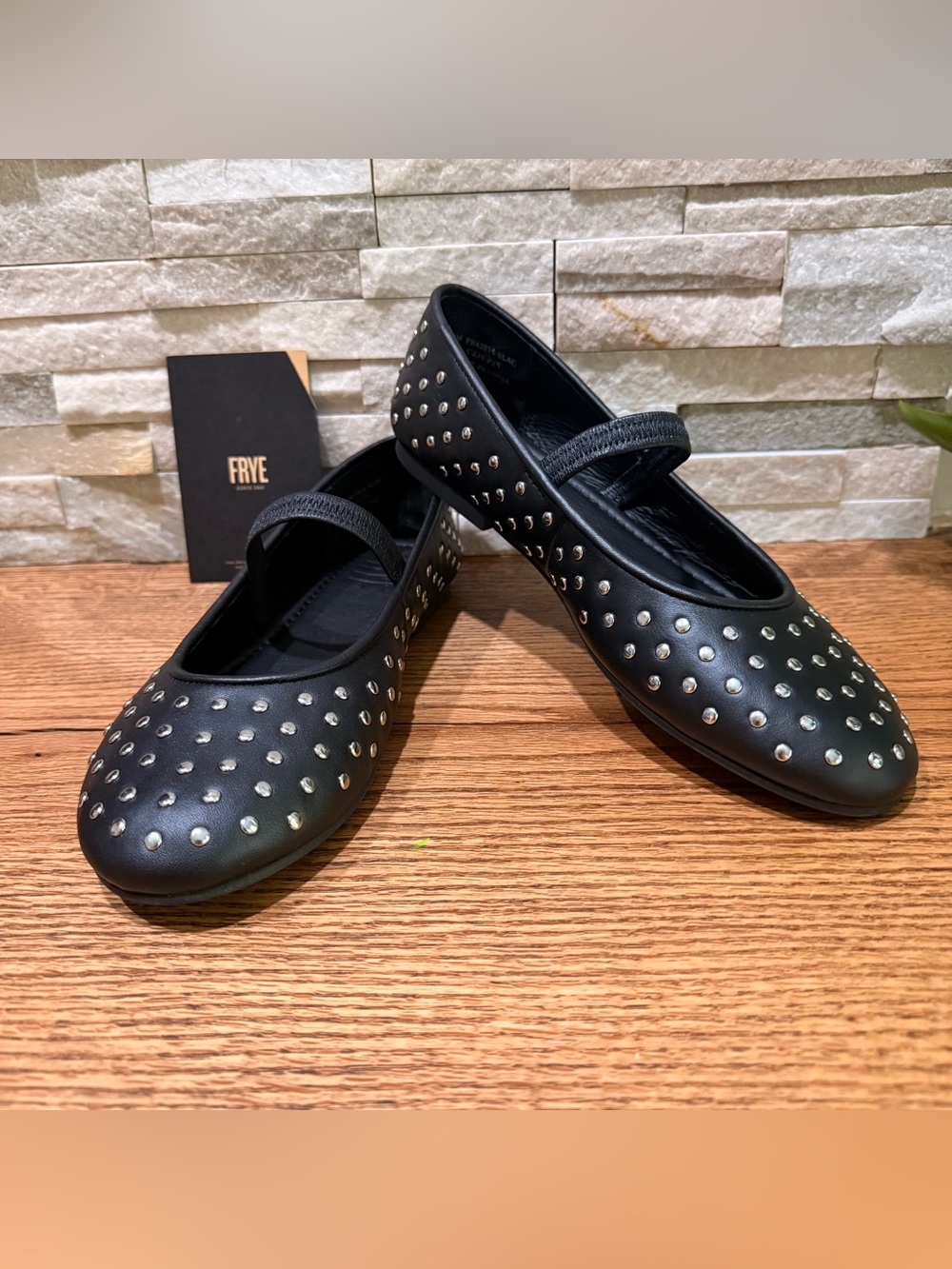 Frye Studded Mary Jane Flat Ballet Shoes Size 8